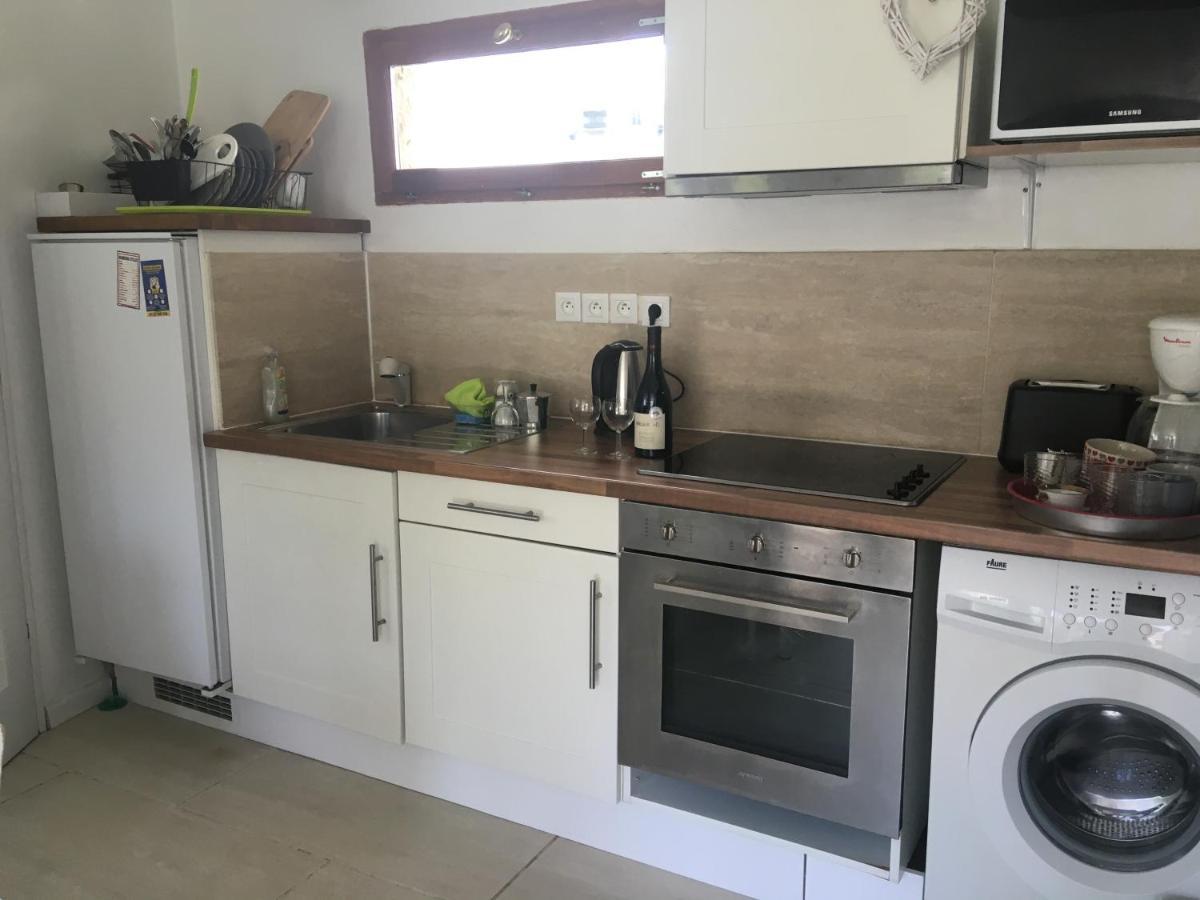 Apartamento Cozy House With Parking And Garden Niza Exterior foto